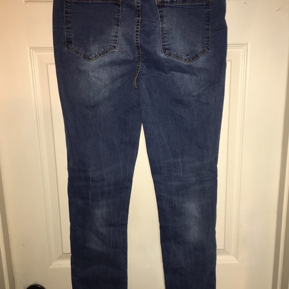 Jeans with stretchy material - Picture 2 of 3